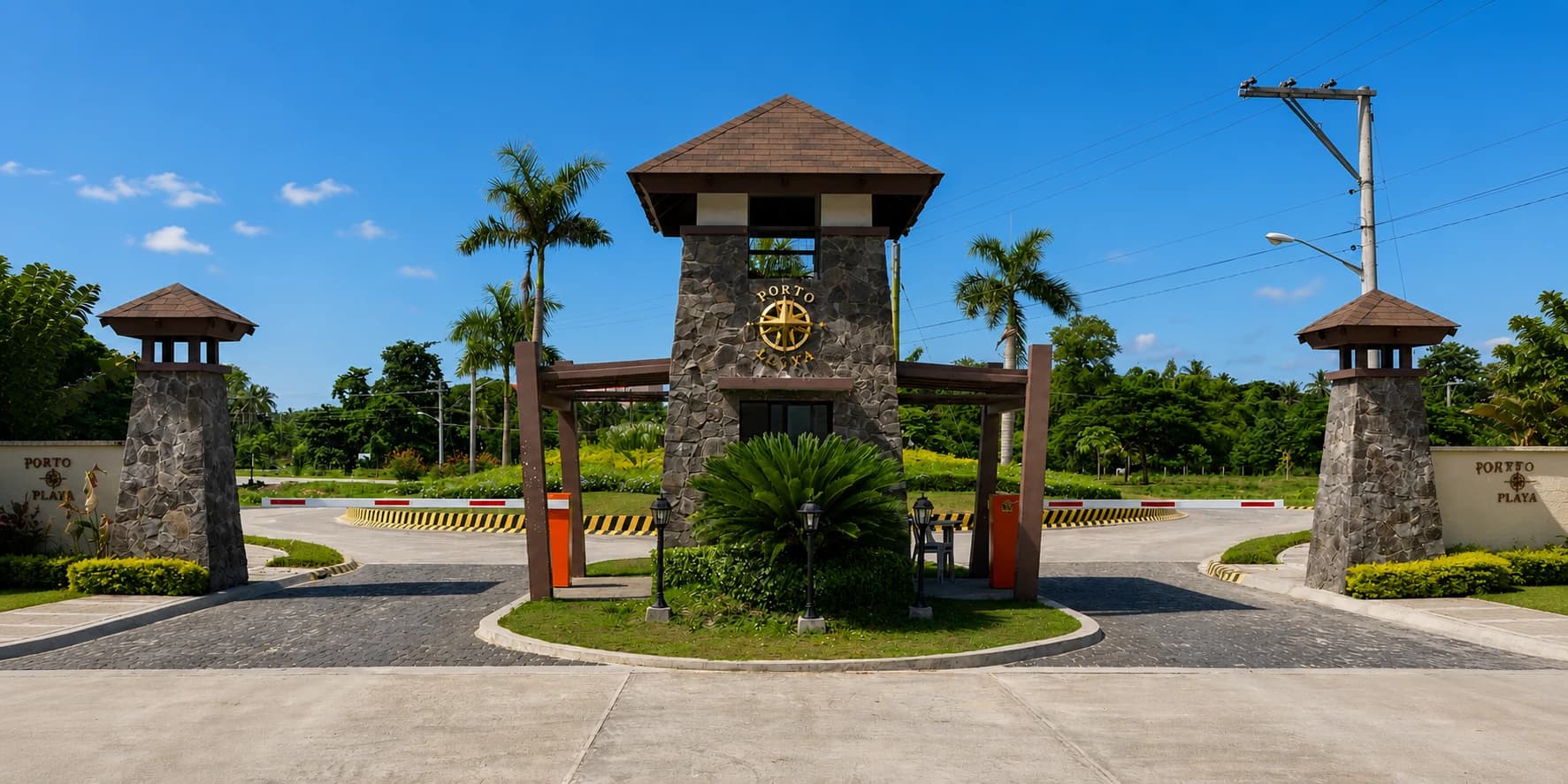 Porto Laiya Entrance