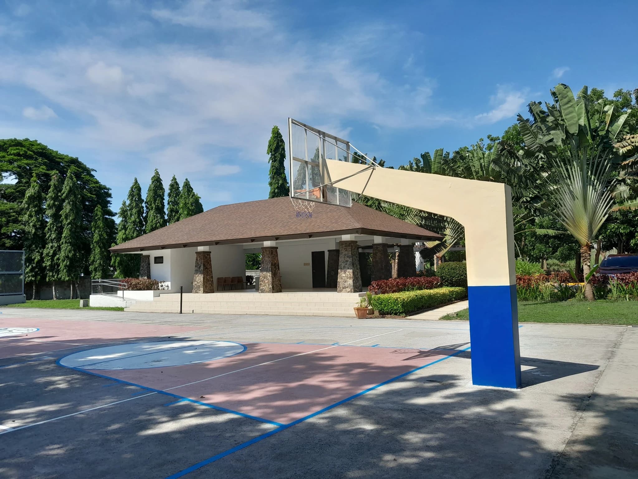 Full Basketball Court